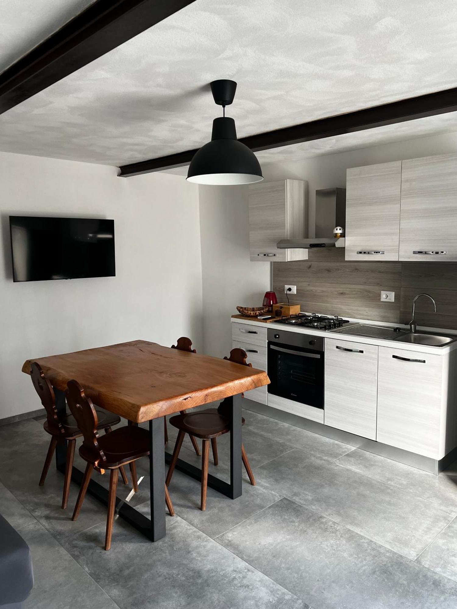 Cascina Uertigher Gorno ภายนอก รูปภาพ